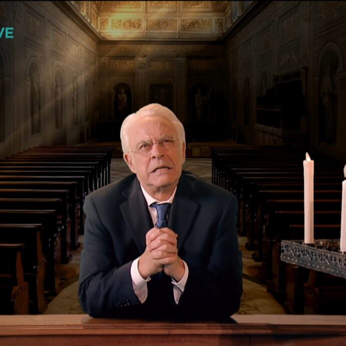 La disperazione di Crozza-Mattarella: “Ho dato la grazia a una che ha salvato Berlusconi con la storia di Ruby nipote di Mubarak”