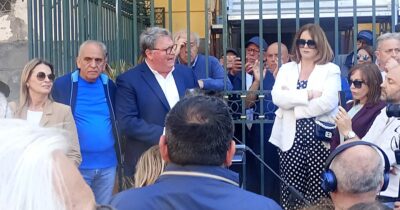 Copertina di Torre Annunziata, dopo le accuse del procuratore il sindaco Cuccurullo vuole un confronto: “Dopo potrei revocare le dimissioni”