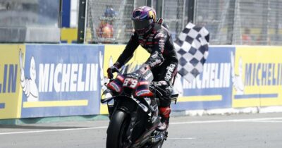 Copertina di MotoGp, Martin trionfa nella Sprint in Francia davanti a Bagnaia e Bezzecchi e ricuce nel Mondiale