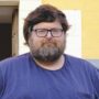 Copertina di Morti, doppioni e documenti scaduti: Adinolfi si spiaggia a Prato
