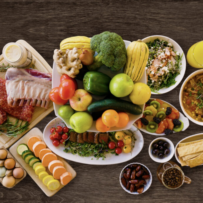 Mangiare a chilometro zero non ti porta alla tomba: “Breaking big food” spiega perché sarebbe meglio evitare il cibo industriale ultra processato