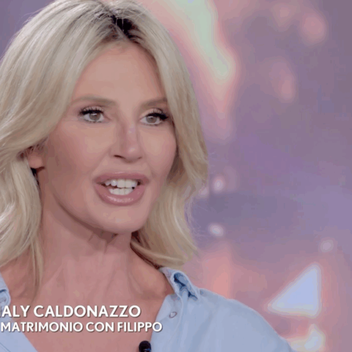 “Dopo l’incidente sono claudicante, non posso più fare musical né posare in costume. Ho avuto pensieri estremi. Poi ho incontrato mio marito, il nostro è un amore a distanza”: parla Nathaly Caldonazzo