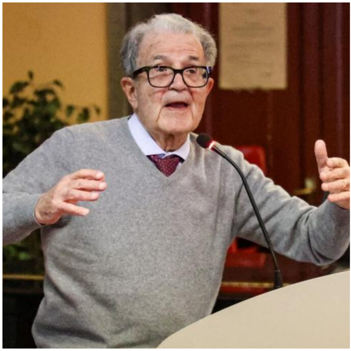 “Romano Prodi porgeva l’altra guancia, ma doveva provare la voglia di schiaffeggiare Silvio Berlusconi. L’ho aiutato nella campagna elettorale del 1996”: così Vittorino Andreoli