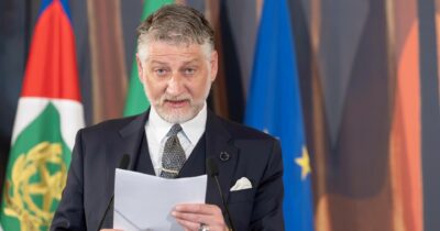 Copertina di E Giuli perde altri due pezzi: cacciati i vertici del ministero