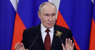 Copertina di Ucraina, Putin e Zelensky si parlano via social. Ma il nodo irrisolto rimane il Donbass
