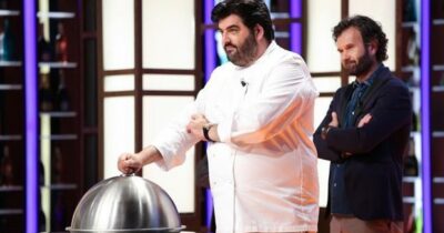 Copertina di Carlo Cracco: “Antonino Cannavacciuolo è un gigante, in tutti i sensi. Era quello che mancava a MasterChef. Cracco giudice era un ruolo, la persona è altra cosa”