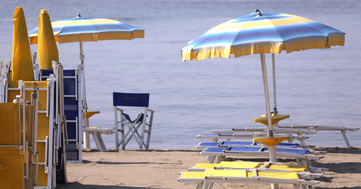 qui la spiaggia non 232 risorsa scarsa la mozione del centrodestra di lecce per far saltare le gare sulle concessioni balneari da Ilfattoquotidiano.it qui la spiaggia non 232 risorsa scarsa la mozione del centrodestra di lecce per far saltare le gare sulle concessioni balneari