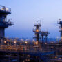 Copertina di Petrolio in rialzo dopo il mancato accordo Usa-Iran. Utili su del 26% per Saudi Aramco che riesce ad aggirare Hormuz