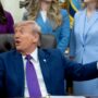 Copertina di Trump all’Iran: “Tregua quasi morta” e sonda piani militari