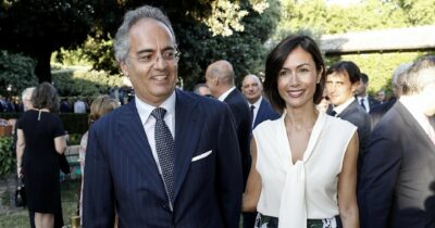 Copertina di Nozze Carfagna, si mobilitarono Sorrento e prefetti. L’ex sindaco racconta procedure e permessi a tempo di record