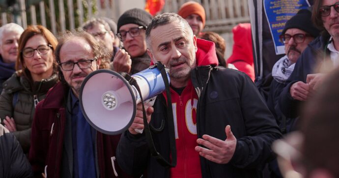 “Auto, Urso si svegli e tratti con i produttori cinesi o i benefici li avranno solo Spagna&C.”