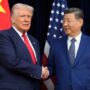 Copertina di Trump vola in Cina da Xi Jinping in una fase di debolezza: non solo Iran e Taiwan, sul tavolo anche una lunga tregua commerciale