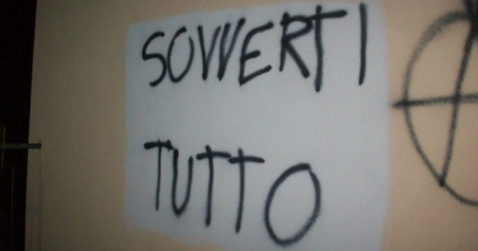 Su un muro a Genova leggo la scritta ‘Sovverti tutto’: perché spero non sia mai cancellata