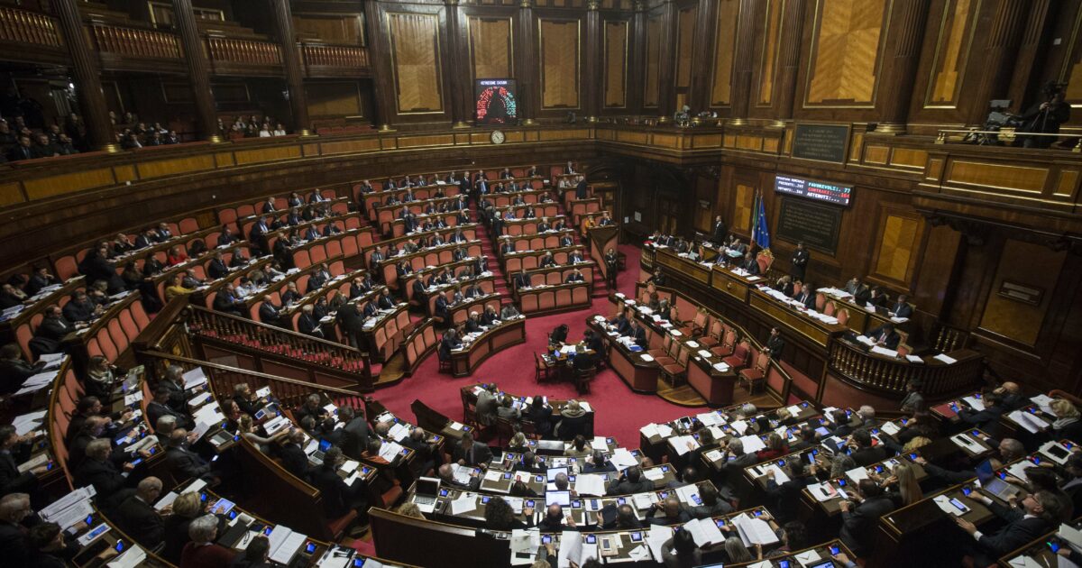fine vita il 3 giugno in aula al senato senza accordo si voter224 il testo pd forza italia lavora per superare il veto di fdi da Ilfattoquotidiano.it fine vita il 3 giugno in aula al senato senza accordo si voter224 il testo pd forza italia lavora per superare il veto di fdi