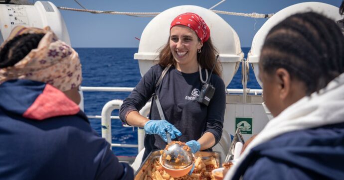Emma Monzeglio e la sua esperienza con Emergency: “Cinque missioni in un anno, il sorriso dei migranti mi ripaga della fatica”