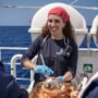 Copertina di Emma Monzeglio e la sua esperienza con Emergency: “Cinque missioni in un anno, il sorriso dei migranti mi ripaga della fatica”