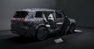 Copertina di Audi Q9, l’ammiraglia che trasforma l’abitacolo in esperienza hi-tech – FOTO
