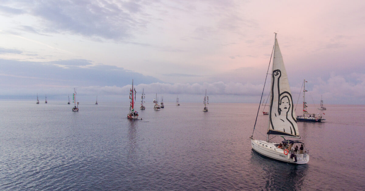 Flotilla, il racconto dell’assemblea che ha deciso la partenza: “Nessuno deve sentirsi pressato”