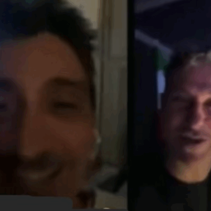 “Fai il dito medio a Corsi”: Fiorello e Biggio irrompono all’Eurovision da Instagram e arriva la ‘sovrapposizione perfetta”