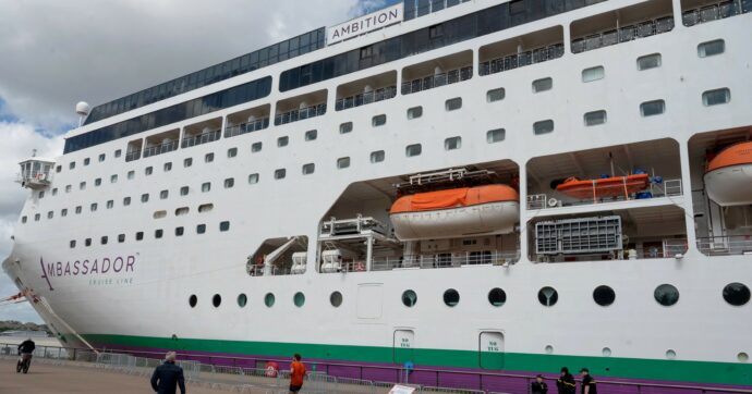 Gastroenterite su nave, un morto e 1.700 isolati