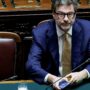 Copertina di Politici in chat, vietato acquisire: la destra cala lo scudo totale  Rischia l’inchiesta su scalata a Mediobanca