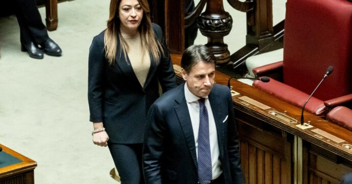 La destra dorme di noia  Calenda s’offre ancora Conte torna e avverte: “Niente inciuci, no a FI”