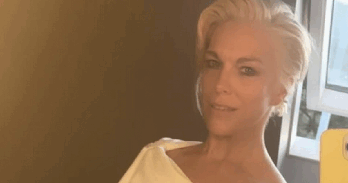“Cosa faccio per mantenermi in forma? Squat mentre mi lavo i denti e calisthenics usando il peso del mio corpo”: Hannah Waddingham racconta la sua routine