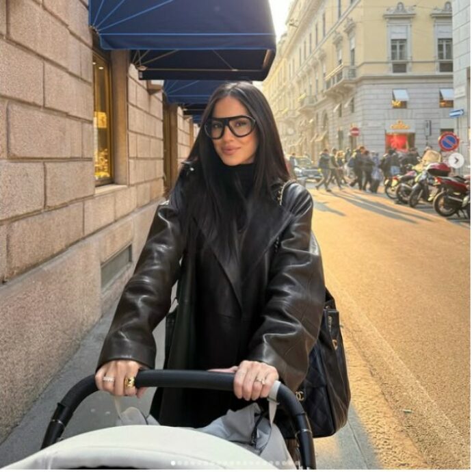 Giulia De Lellis denuncia: “Da anni sono vittima di stalking e diffamazione, hanno diffuso i dati medici di mia figlia neonata. Questa persona va fermata”