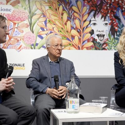 Copertina di “L’intelligenza collettiva è pratica di vita”: la scuola di cittadinanza del Fatto al Salone di Torino. Monteverdi: “Alimenta una comunità importante”