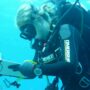 Copertina di Morti cinque italiani durante immersione