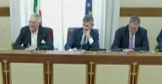 Copertina di Zangrillo: “Hantavirus? Colpa di una manica di co…..ni”. Poi attacca i virologi-star: “Basta sermoni in tv e improperi sul web, imbastardite la società”
