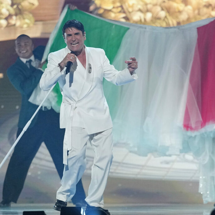 Eurovision 2026, la scaletta della finale: l’Italia tifa per Sal Da Vinci, ma super favorita è la Finlandia con Linda Lampenius e Pete Parkkonen in “Liekinheitin”