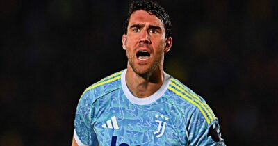Copertina di Dusan Vlahovic, la trattativa è di nuovo in stallo: Spalletti lo vuole, lui tentenna. La Juve punta Mateta