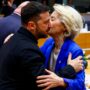 Copertina di  I 90 mld  a Kiev già non bastano. L’ex portavoce contro Zelensky 