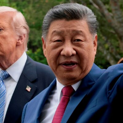Copertina di Trump ritorna a casa a mani vuote e con Xi  si arrende pure su Taiwan