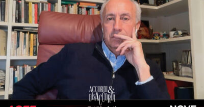 Copertina di Travaglio sul Nove: “Se la sinistra deve riprendersi Renzi? Lui è come lo scorpione con la rana, auguri a chi vuole ricevere il suo bacio della morte”