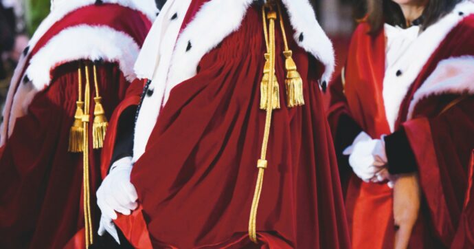 Bavaglio Nordio e Cartabia, così stanno uccidendo la cronaca giudiziaria