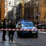 Copertina di Auto sulla folla: 4 feriti gravi. Escluso per ora il terrorismo