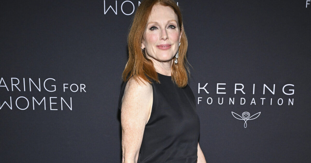 “Non voglio recitare in film con pistole, fucili ed esplosioni. Non saprei come interpretarlo e non vorrei nemmeno guardarlo”: la stoccata di Julianne Moore a Cannes 2026