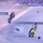 Copertina di MotoGp, doppia bandiera rossa in Catalogna: Acosta rompe sul rettilineo, Alex Marquez finisce in ospedale. Poi giù Bagnaia, Marini e Zarco alla ripartenza
