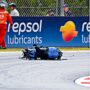 Copertina di MotoGp, doppia bandiera rossa in Catalogna: Acosta rompe sul rettilineo, Alex Marquez finisce in ospedale. Poi giù Bagnaia, Marini e Zarco alla ripartenza