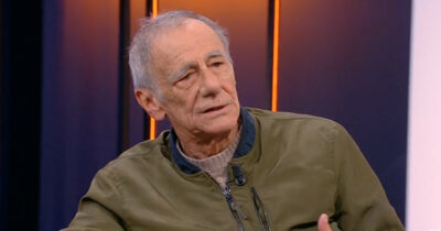 Copertina di “Ho avuto paura di morire, c’era il diavolo che tirava. Stavo guardando l’Inter e mi sono fermato come uno stoccafisso”: Roberto Vecchioni torna in tv dopo il malore