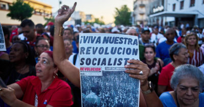 Copertina di L’embargo sta facendo collassare Cuba: ecco le fonti pagate dagli Usa che propagano disinformazione