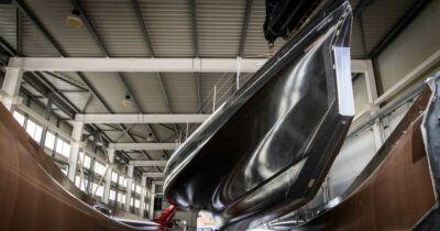 Copertina di Ferrari Hypersail, svelato lo scafo. Il progetto entra nella fase finale – FOTO