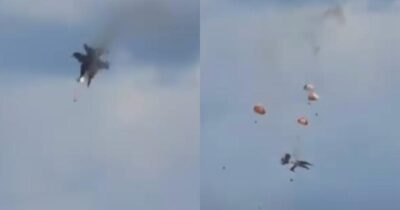 Copertina di Panico all’air show: due caccia si urtano durante una manovra acrobatica in volo e si schiantano al suolo, pubblico sotto choc – IL VIDEO