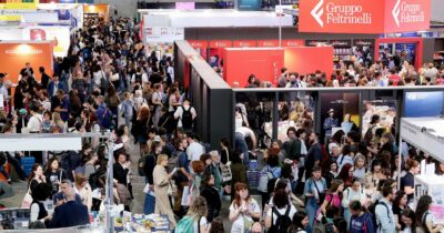 Copertina di Record di ingressi al Salone: ragazzini, esuli e scrocconi