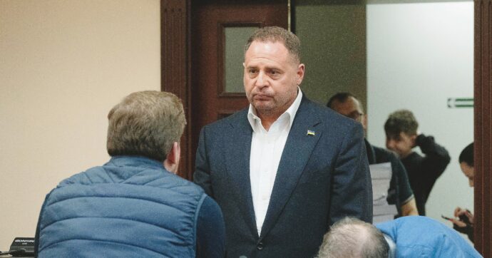 Yermak torna libero grazie ai sostenitori: 3,2 mln la cauzione