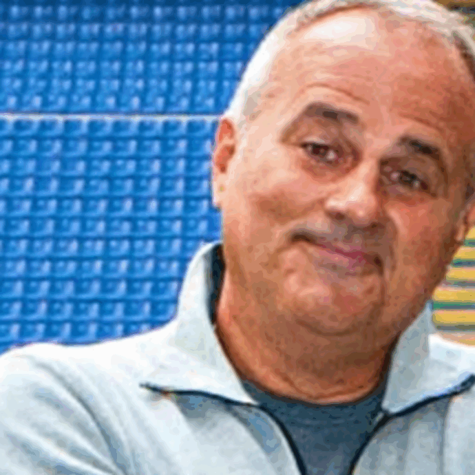 “Le imitazioni di Pier Silvio Berlusconi e Silvia Toffanin? Le avremmo fatte anche a Mediaset. Non copiamo personaggi di altri comini, stiamo attenti persino alle battute”: parla Marco Santin