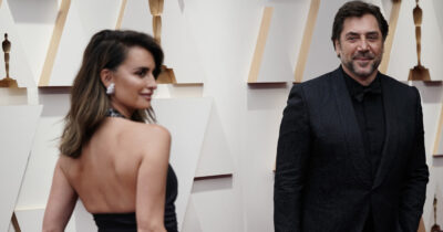 Copertina di “A volte guardo Penelope Cruz sulle riviste e penso: “Oddio, è davvero mia moglie? È così incredibilmente bella”: la confessione di Javier Bardem