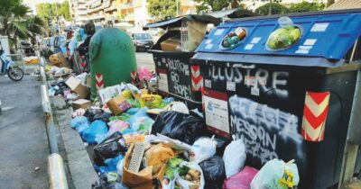 Copertina di Rifiuti, ritorna  l’incubo delle ecoballe:  “Devono restare a Roma, c’è la guerra”